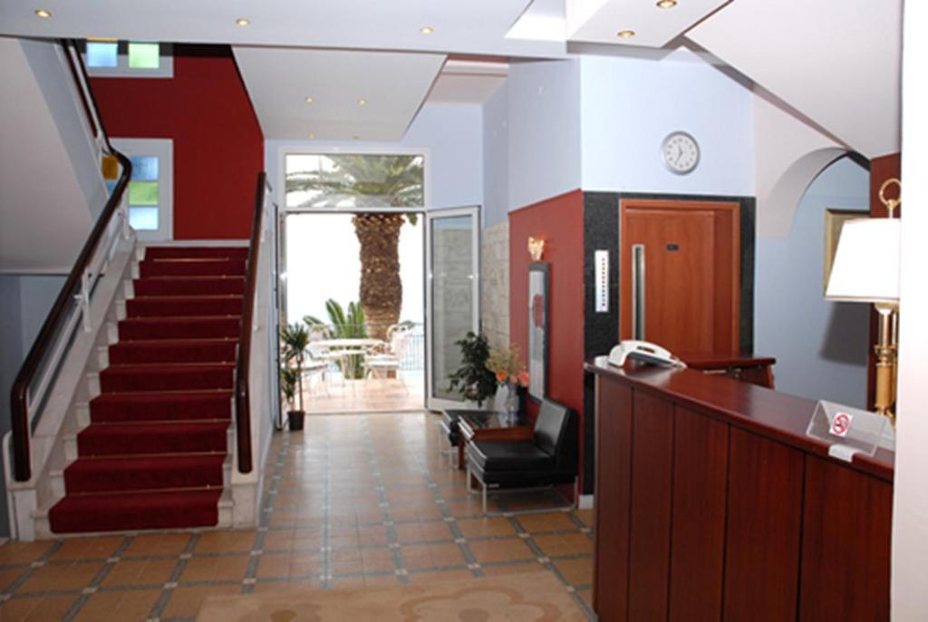Aegli Hotel Loutráki Extérieur photo